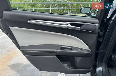 Седан Ford Fusion 2014 в 