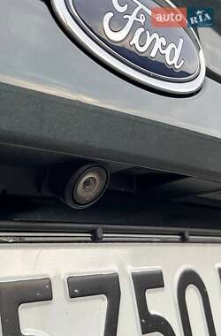 Седан Ford Fusion 2015 в 