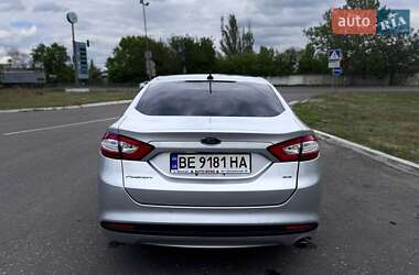 Седан Ford Fusion 2015 в 