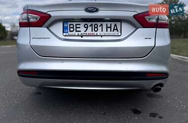 Седан Ford Fusion 2015 в 