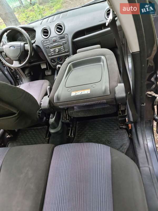 Хэтчбек Ford Fusion 2006 в Львове