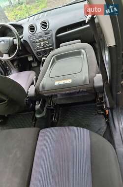 Хэтчбек Ford Fusion 2006 в 