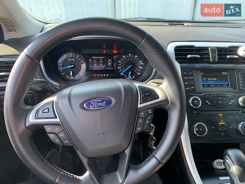 Седан Ford Fusion 2015 в Запоріжжі