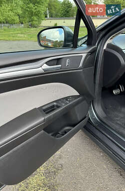 Седан Ford Fusion 2014 в 