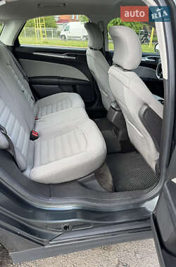 Седан Ford Fusion 2014 в 