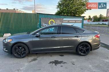 Седан Ford Fusion 2016 в 