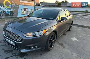 Седан Ford Fusion 2016 в 