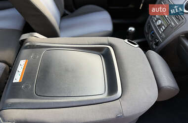 Хэтчбек Ford Fusion 2008 в 