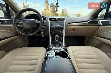 Седан Ford Fusion 2014 в 