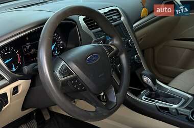 Седан Ford Fusion 2014 в 