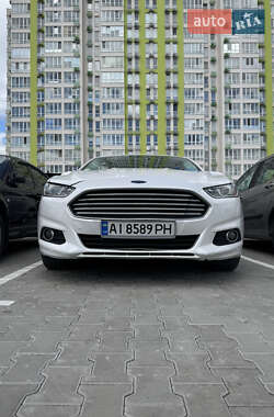 Седан Ford Fusion 2015 в 