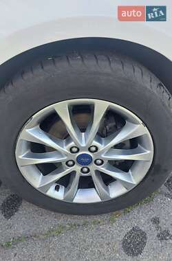 Седан Ford Fusion 2019 в 