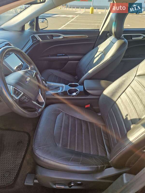 Седан Ford Fusion 2013 в Одессе