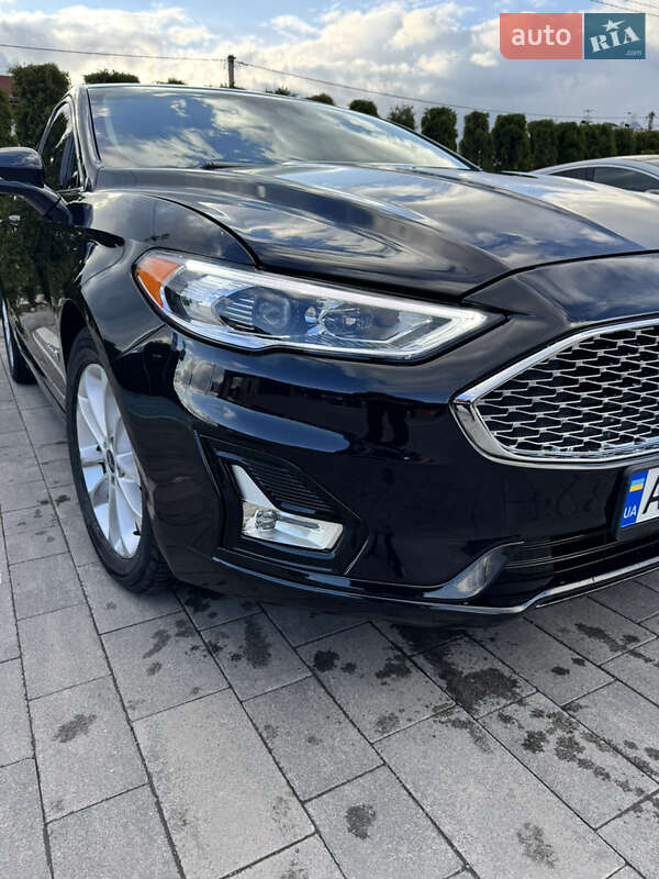 Седан Ford Fusion 2018 в Луцке