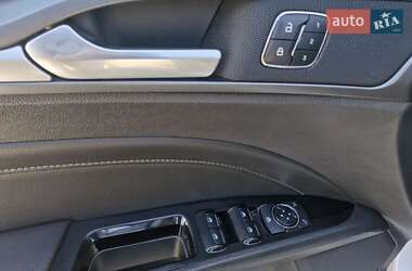 Седан Ford Fusion 2014 в 
