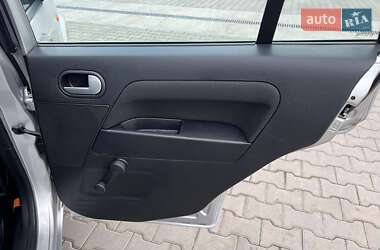 Хэтчбек Ford Fusion 2007 в 