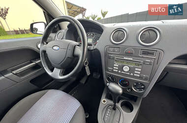 Хэтчбек Ford Fusion 2007 в 