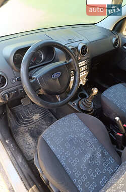 Хэтчбек Ford Fusion 2005 в 