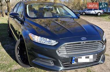 Седан Ford Fusion 2015 в Ірпені