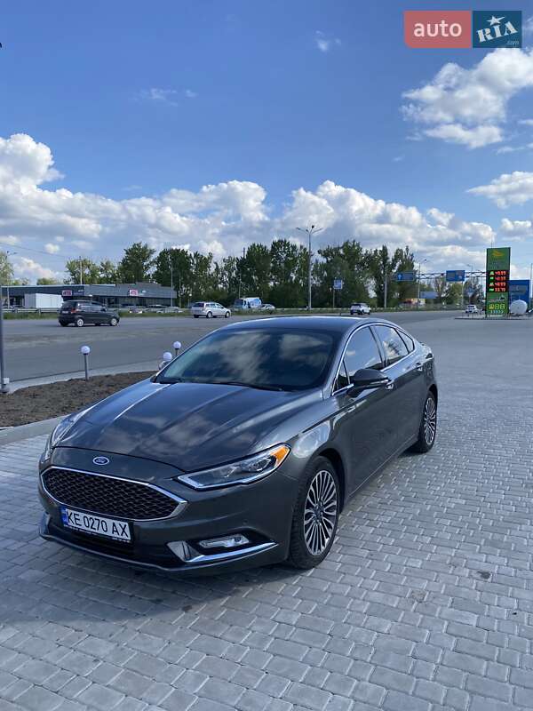 Седан Ford Fusion 2017 в 