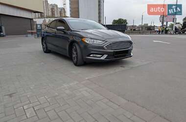 Седан Ford Fusion 2017 в 