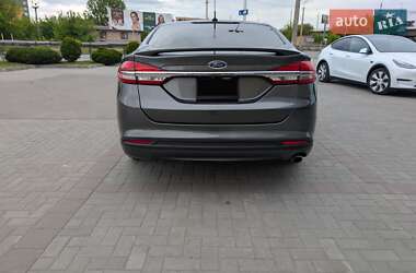 Седан Ford Fusion 2017 в 