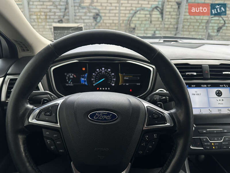 Седан Ford Fusion 2016 в Луцке