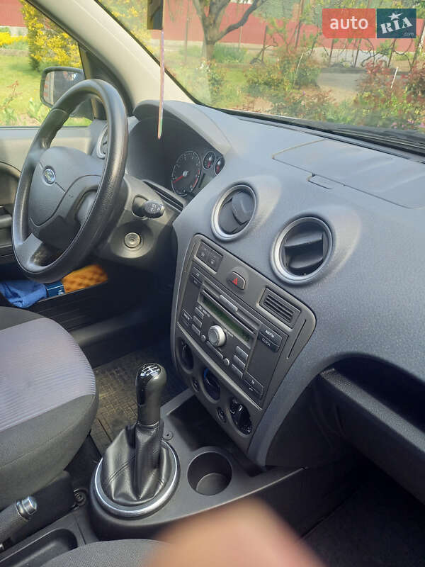 Хетчбек Ford Fusion 2009 в Рівному