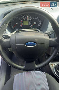 Хэтчбек Ford Fusion 2009 в 