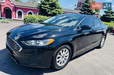 Седан Ford Fusion 2020 в 