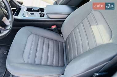 Седан Ford Fusion 2020 в 