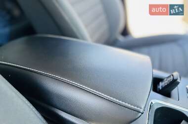 Седан Ford Fusion 2020 в 