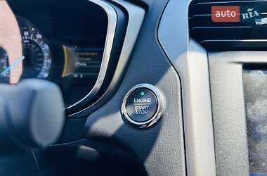 Седан Ford Fusion 2020 в 