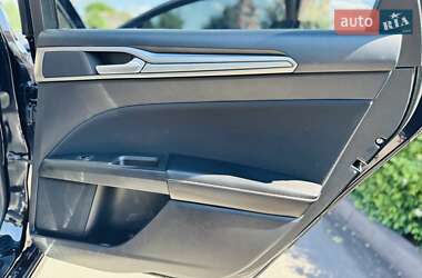 Седан Ford Fusion 2020 в 