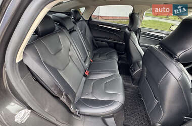 Седан Ford Fusion 2019 в 