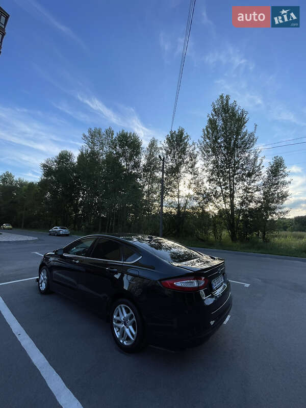 Седан Ford Fusion 2014 в Чернигове