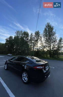 Седан Ford Fusion 2014 в 