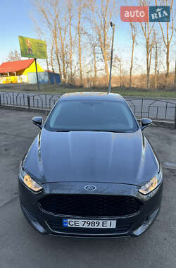 Седан Ford Fusion 2015 в 