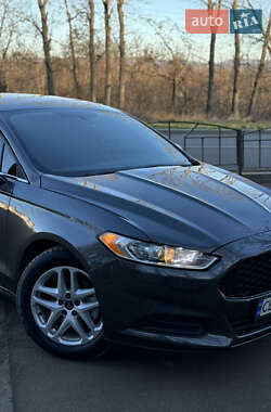Седан Ford Fusion 2015 в 