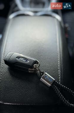 Седан Ford Fusion 2015 в 