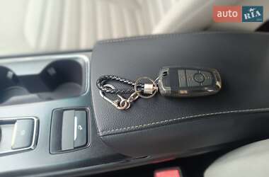 Седан Ford Fusion 2018 в 