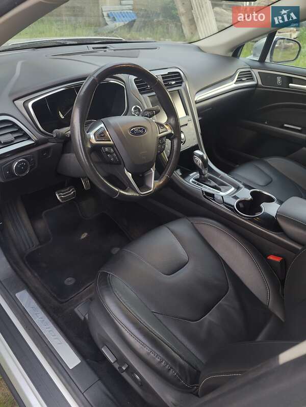 Седан Ford Fusion 2015 в Днепре