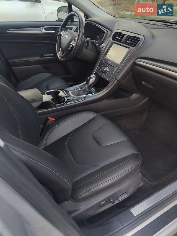 Седан Ford Fusion 2015 в Днепре
