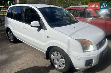 Хэтчбек Ford Fusion 2010 в 