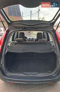 Хэтчбек Ford Fusion 2008 в 