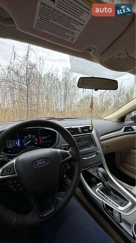 Седан Ford Fusion 2014 в Киеве фото 3 Седан Ford Fusion 2014 в Киеве