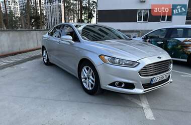 Седан Ford Fusion 2012 в 