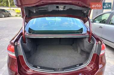 Седан Ford Fusion 2016 в 