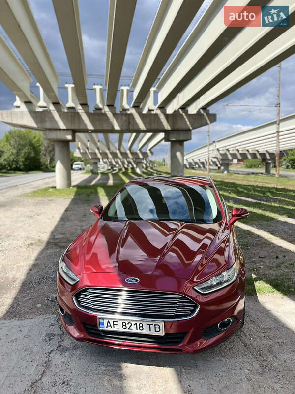 Седан Ford Fusion 2014 в 