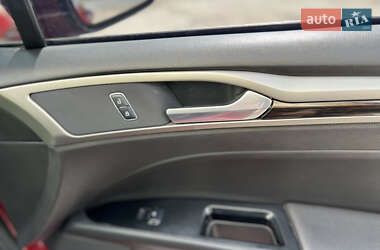 Седан Ford Fusion 2014 в 